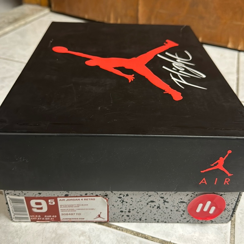 Authentic Jordan 4 fire red 2012 box